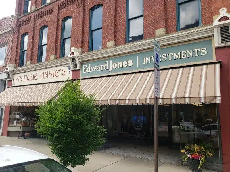 storefront awning